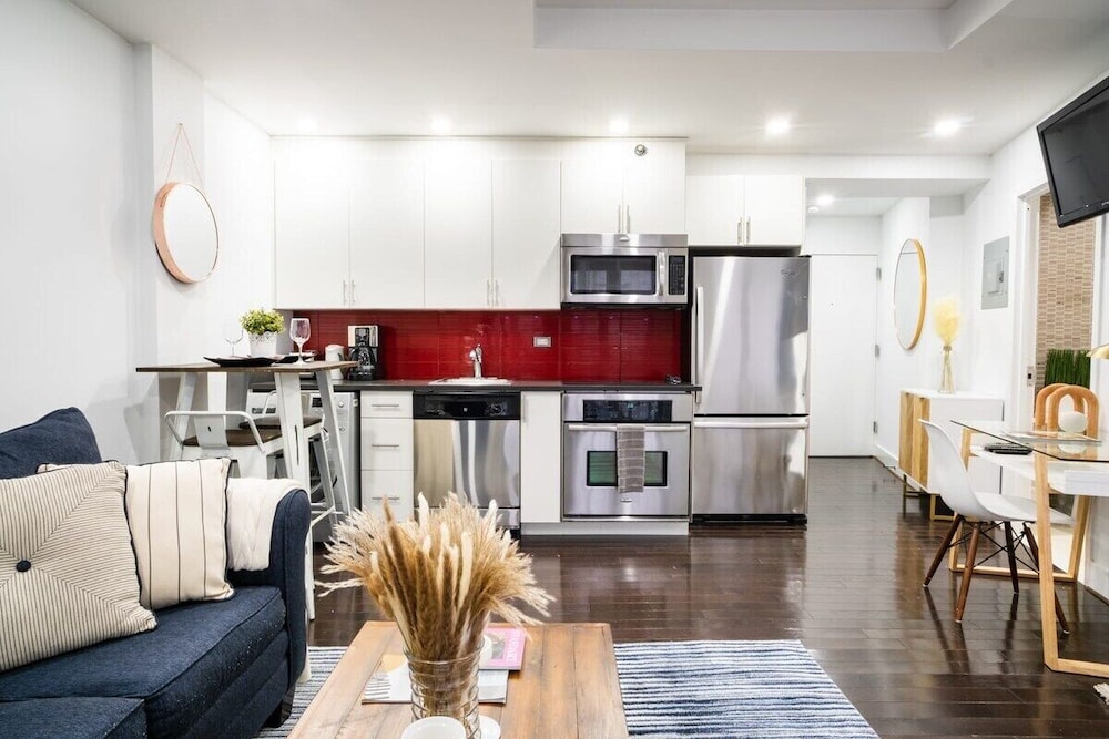 809 Midtown Apartments