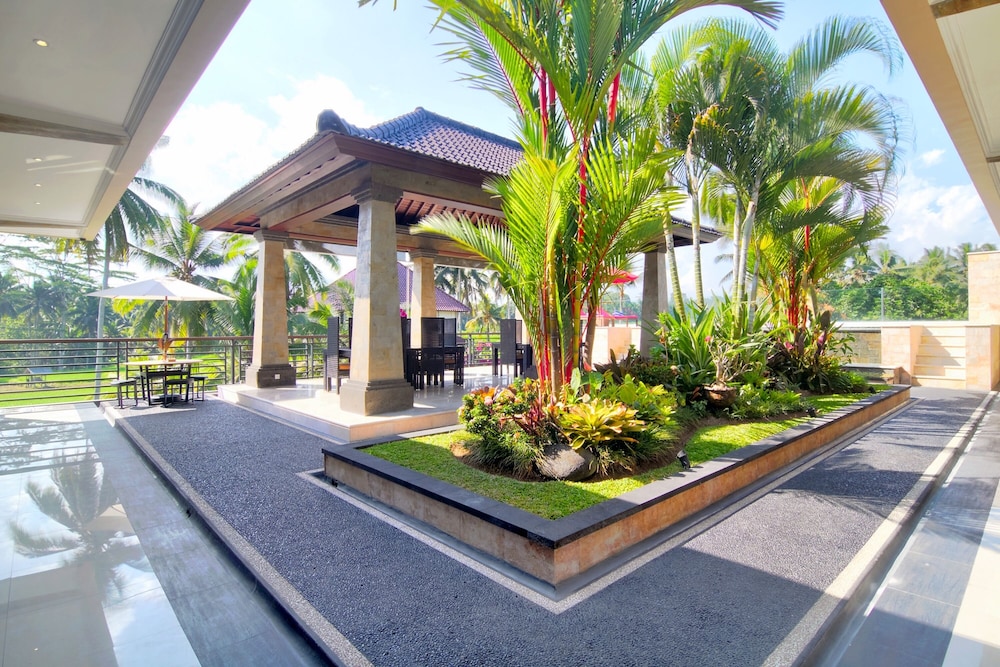 Sari Sasih Hillside By Reccoma