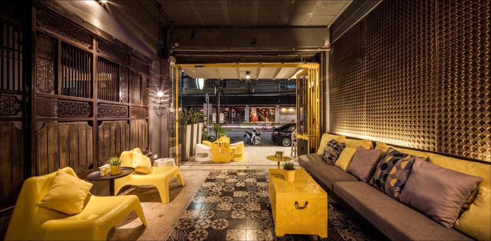 Fulfill Phuket Hostel