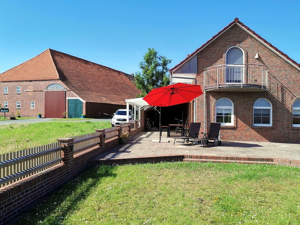 Ferienhaus mit Drei Badern in Dornumersiel