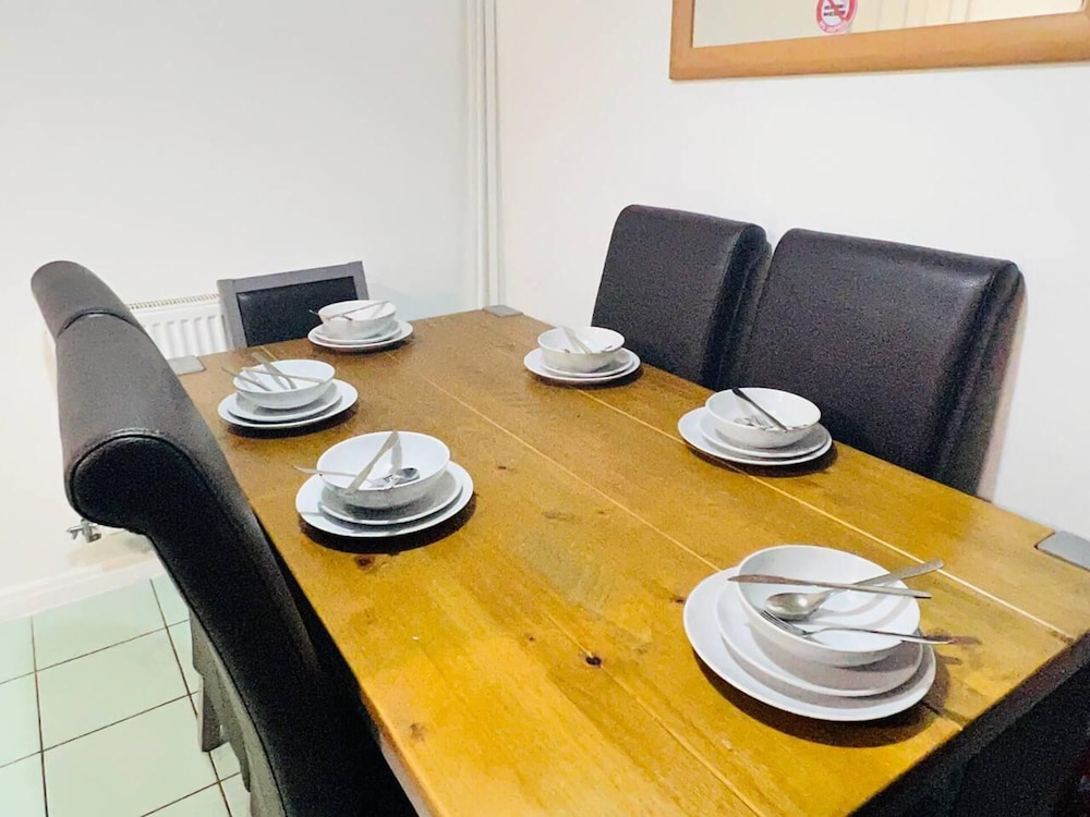 3bedroom- Near to Station-private Garden-wifi