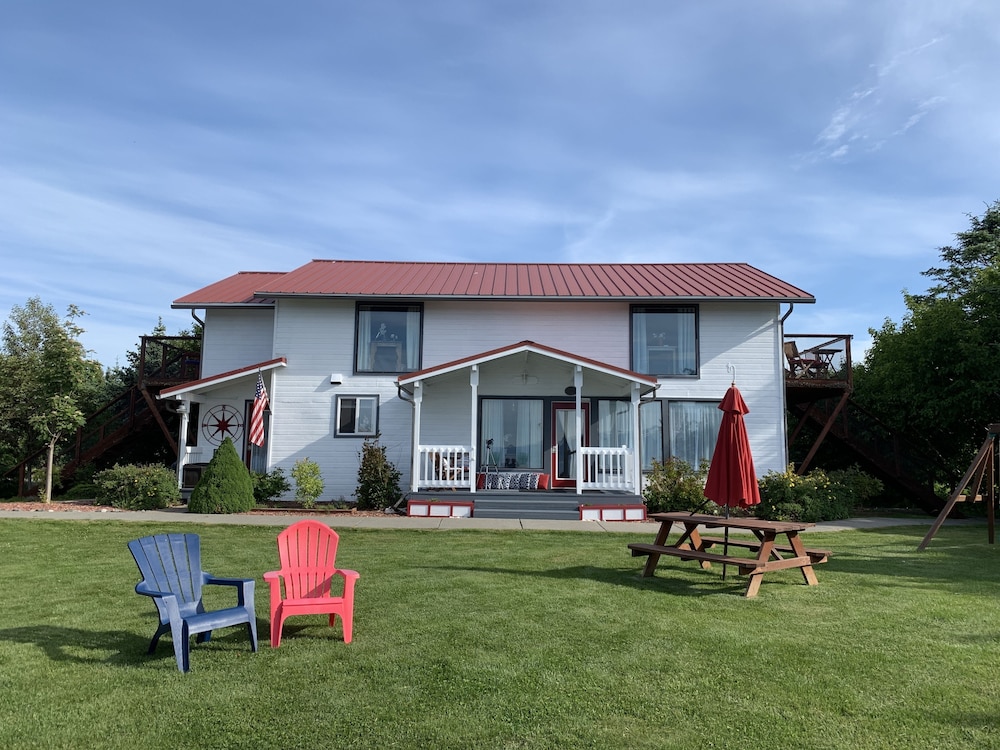 Homer Vacations - White House Inn on the Waterfront - Property Image 15