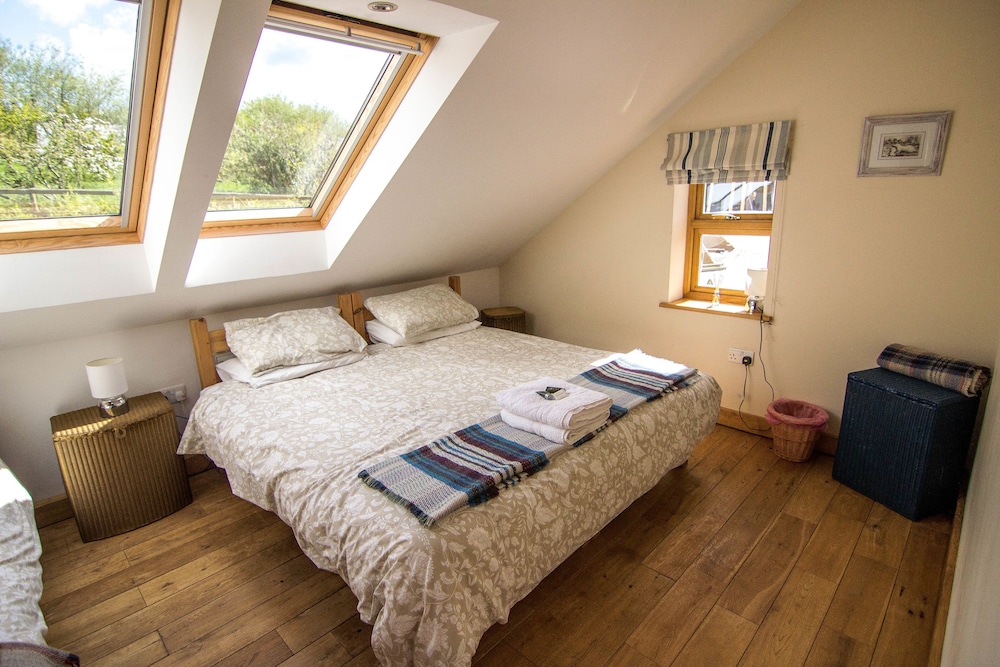 Penybanc Farm B&B Rooms view 3