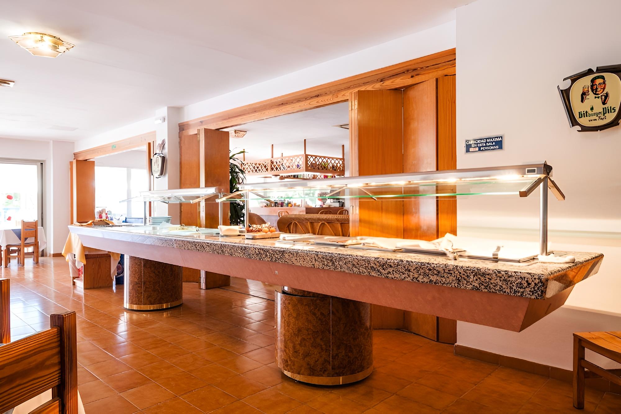 Aparthotel Puerto Cala Vadella