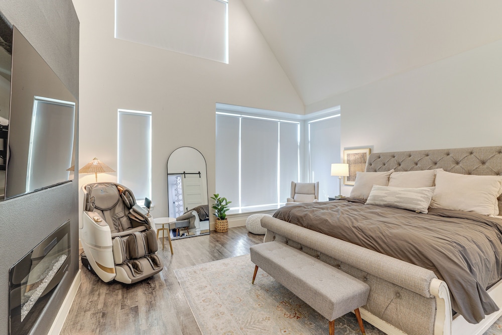 Luxe Retreat w/ Patio & Fenced Yard in Waxahachie!