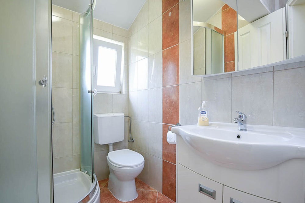 Apartments Trstenica