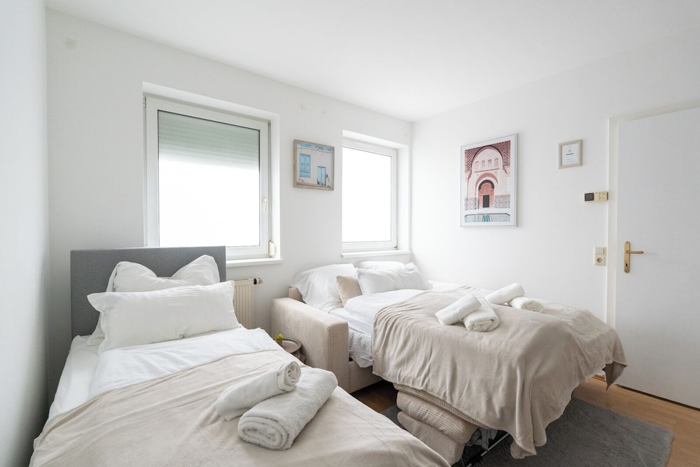 COY Apartments Steyr - Work & Relaxation
