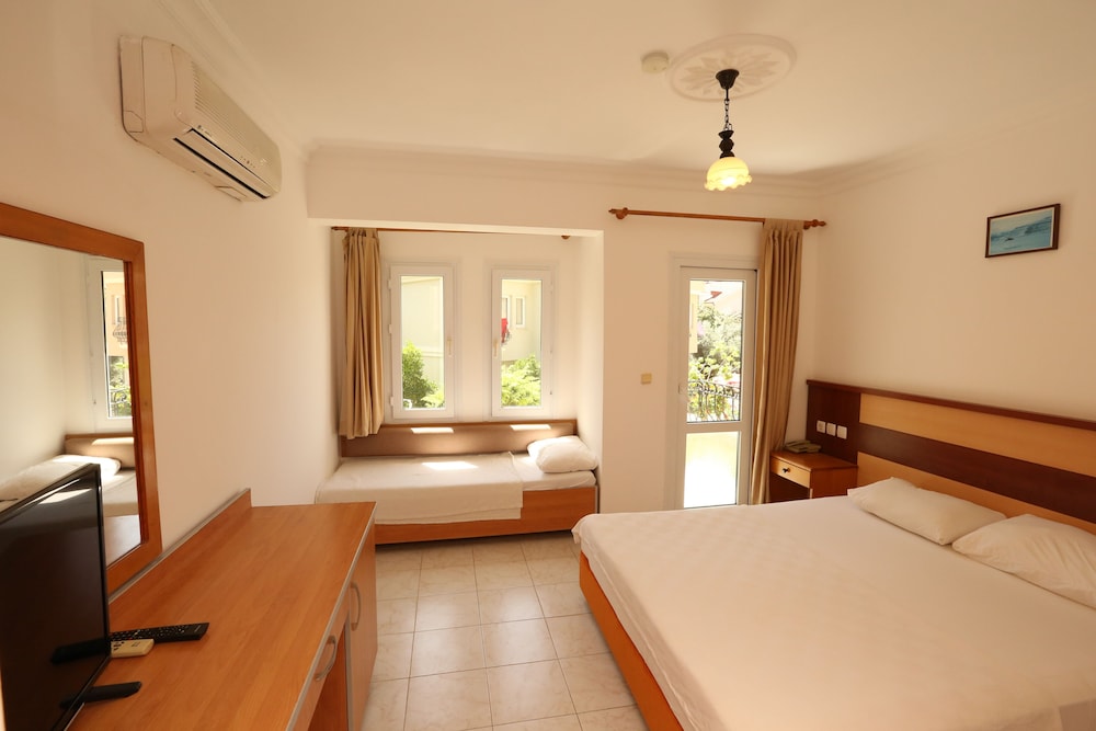 The Tower Hotel - Image 36
