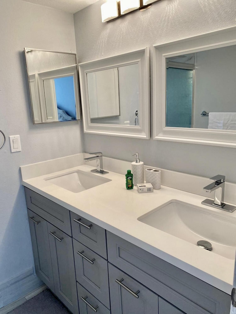 Grand Luxury Condo Apartment Near Disney Universal 2