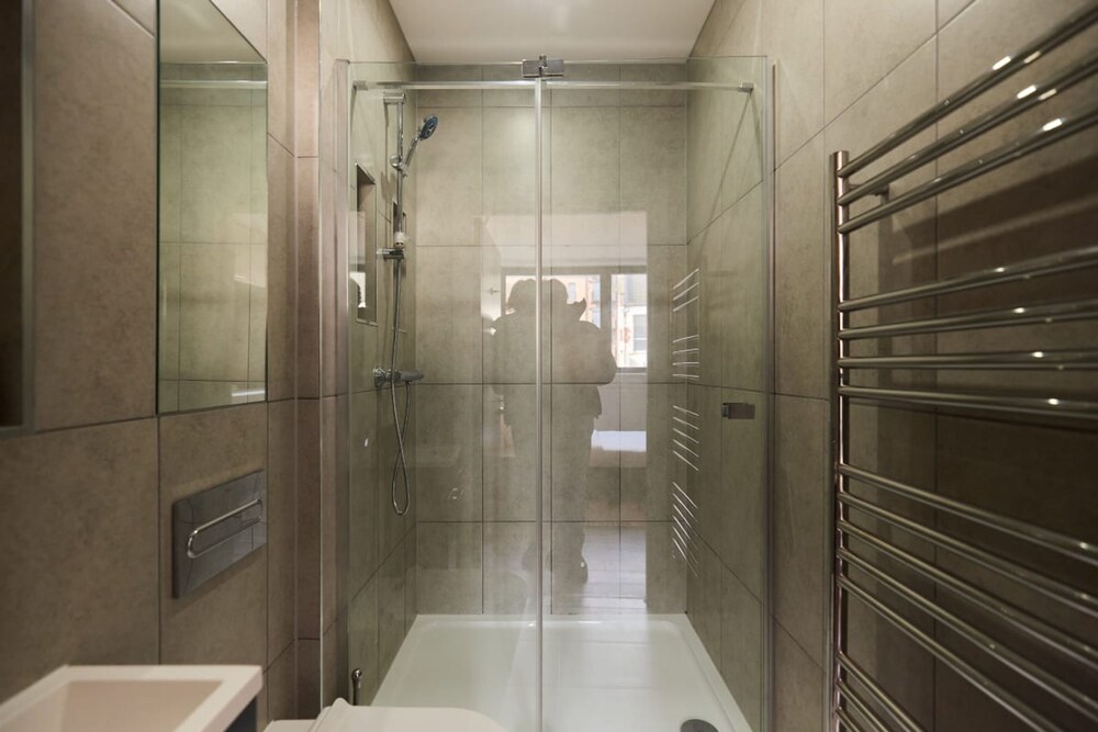 The Harlesden Hideout - Charming 2bdr Flat