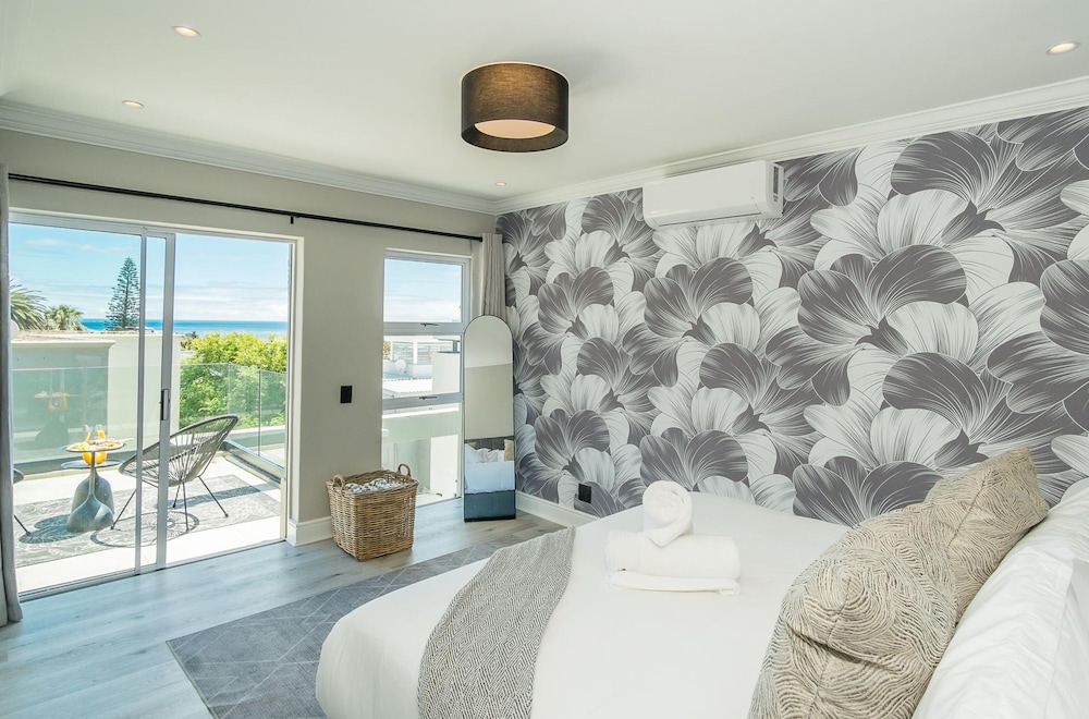 The Argyle Camps Bay - Pool 5 Mins to Beach