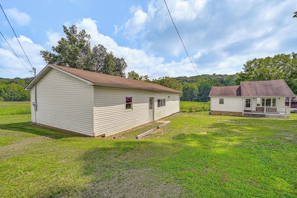 4 Mi to Ohio River: Quiet Guest House w/ Yard!