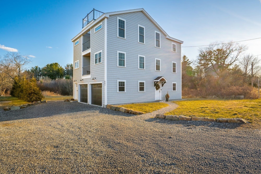 Game Room, Home Gym, 1 Mile to Beach