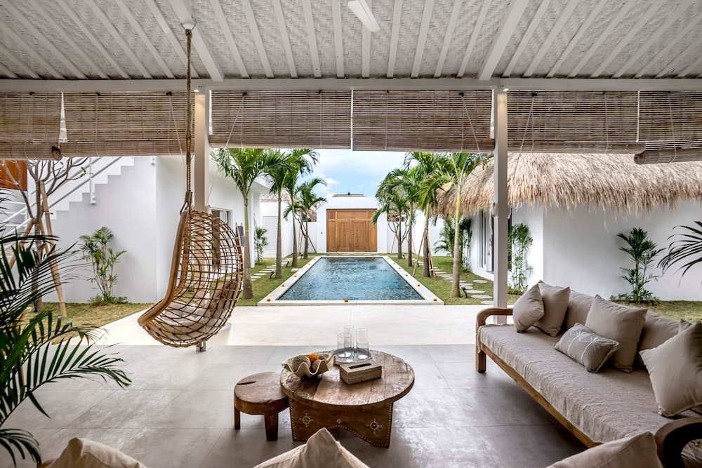 Villa Cyma by Alfred in Bali - New Peaceful 5 BR Villa in the Heart of Seminyak