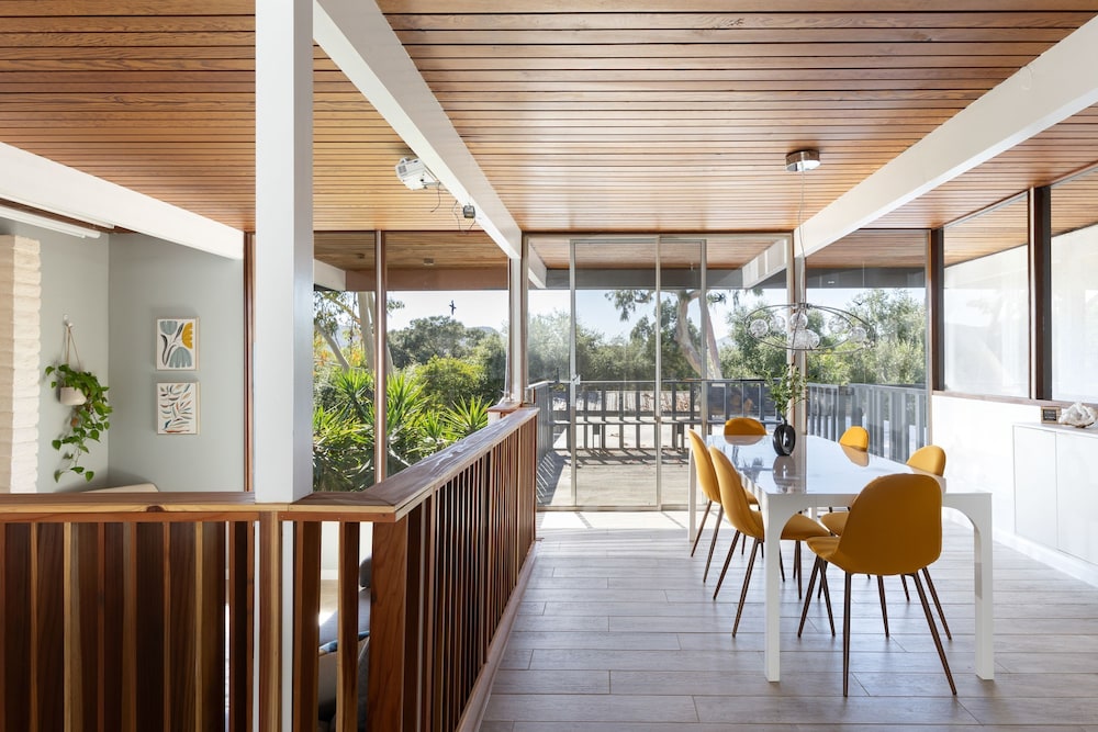 Mid-century Masterpiece With Pool Spa Tesla
