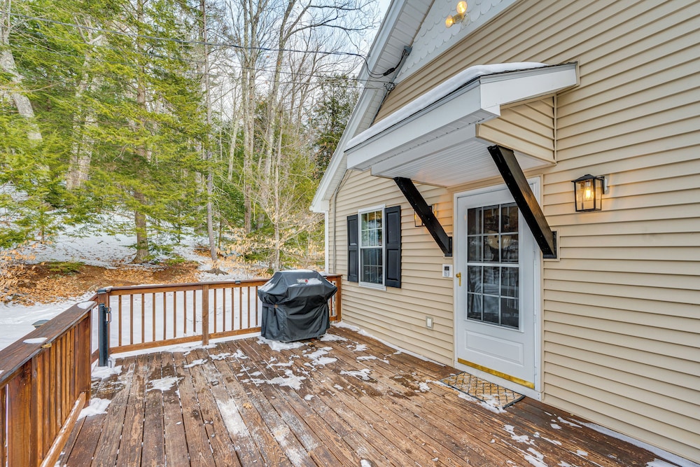 Ski, Hike & More: White Mountains Family Home