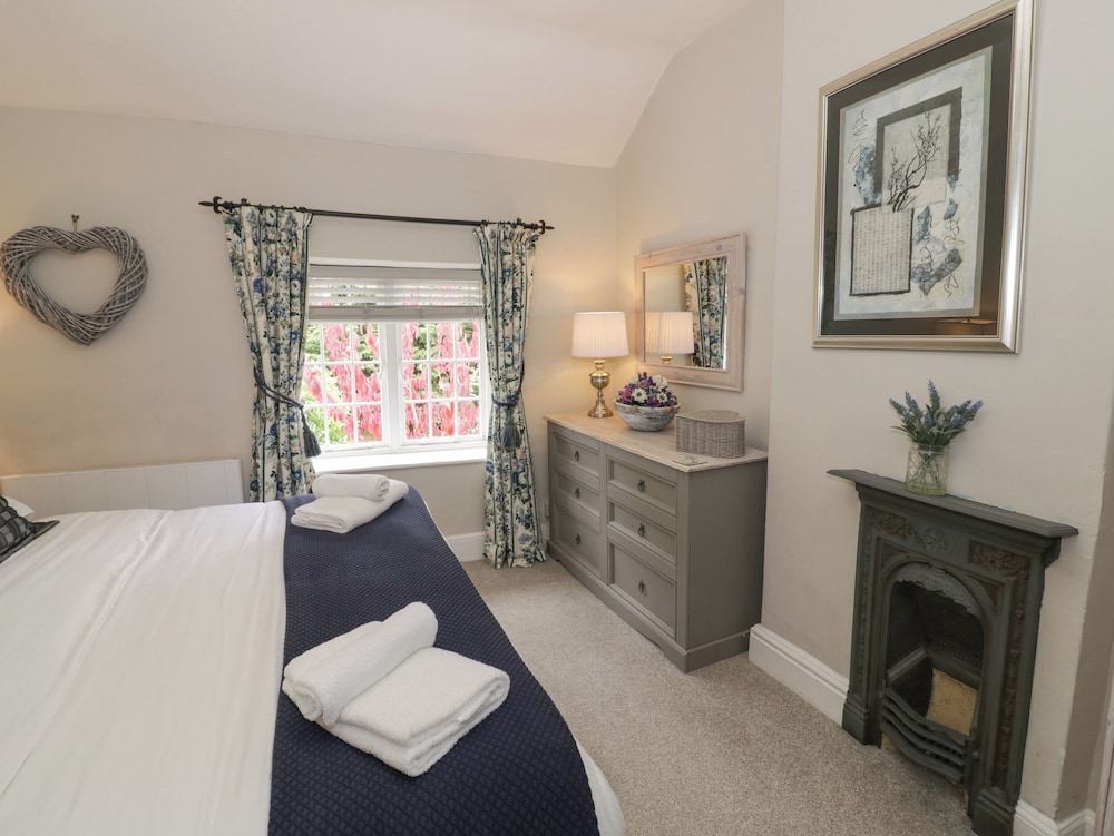 Jackdaw Cottage