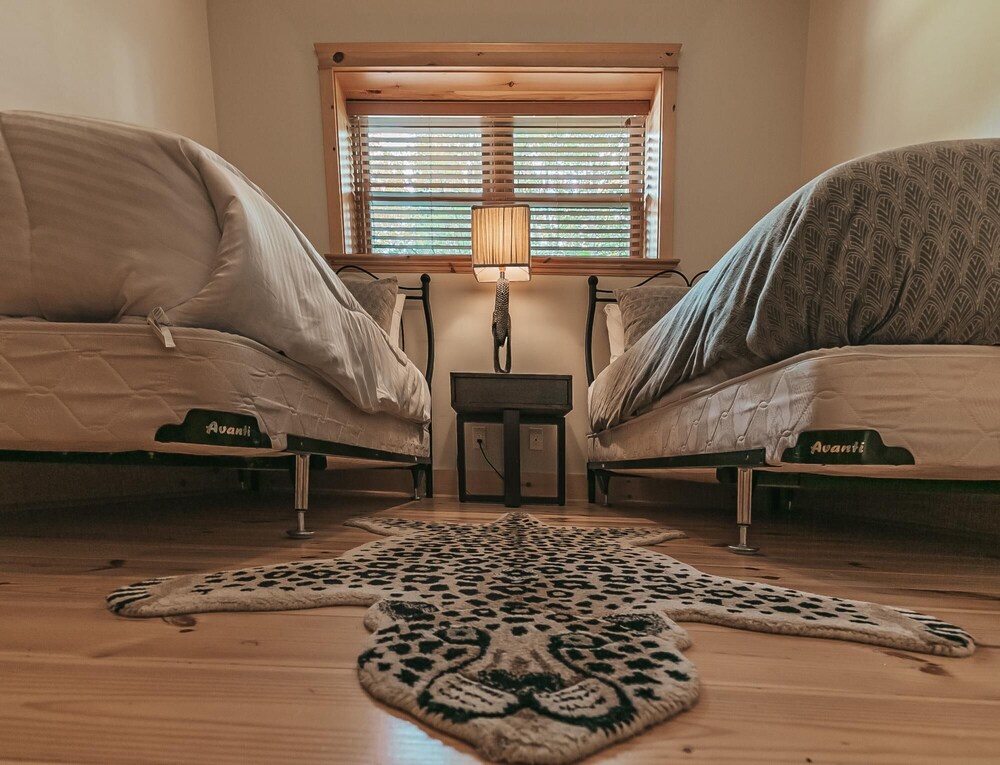 Harfang 51 - Stunning log Cottage With Private hot tub Pool and Scandinavian dry Barrel Sauna