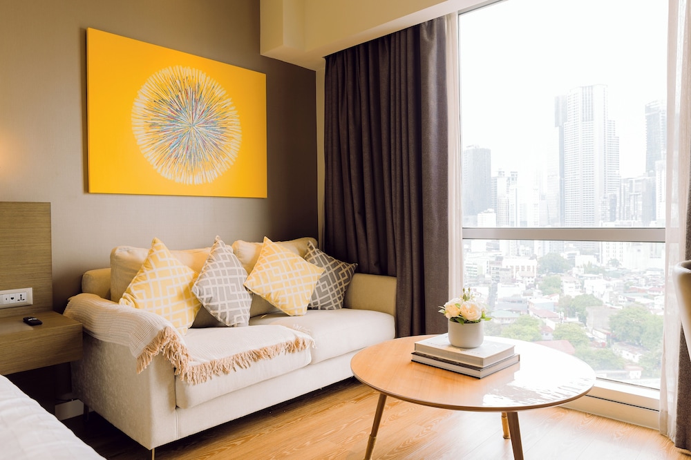 Hotel Residences at Acqua