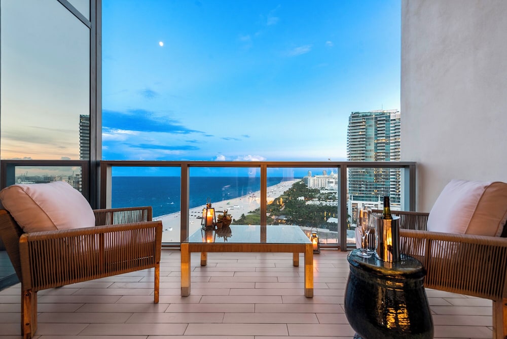W South Beach Private Luxury Suites
