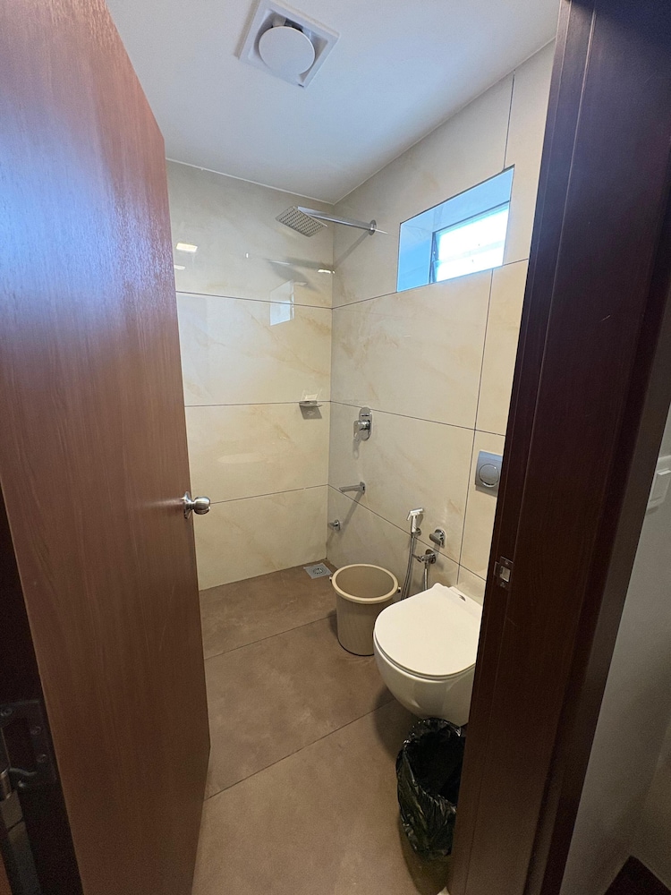 Kanak Residency Kuthuparamba