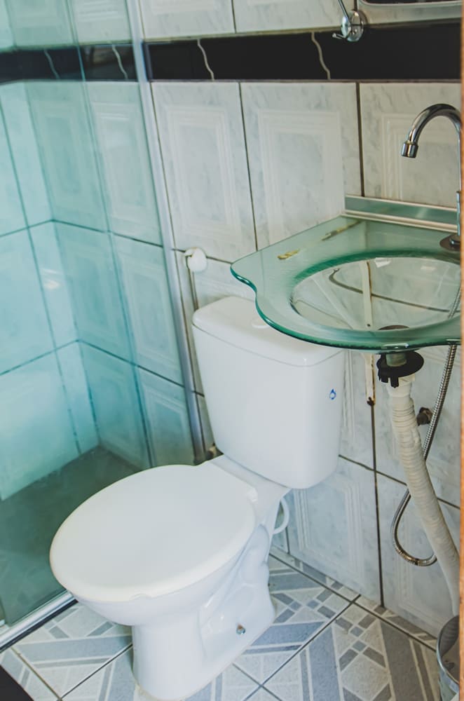 Casa Completa com 3 su tes Wi-fi e Smart Lock