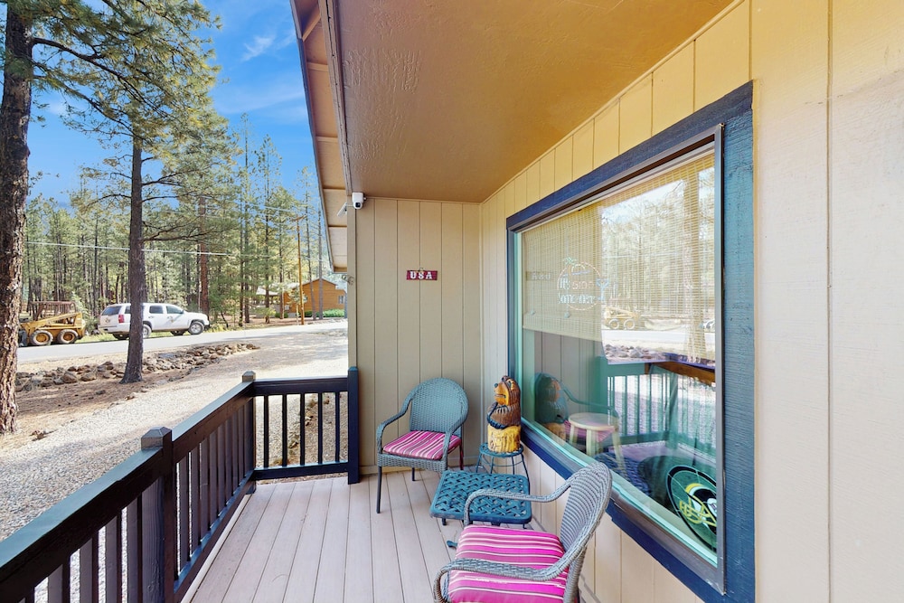 3BR Home Close to Golf, Trails, Lake, & Ski Resort