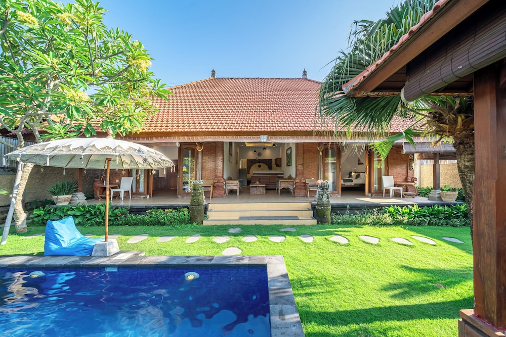 Nelayan Home Villa