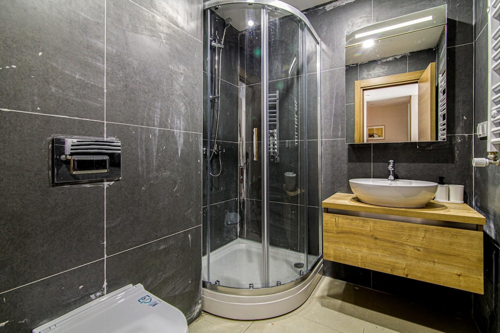 Residence Flat 5 min to Miniaturk Near Golden Horn
