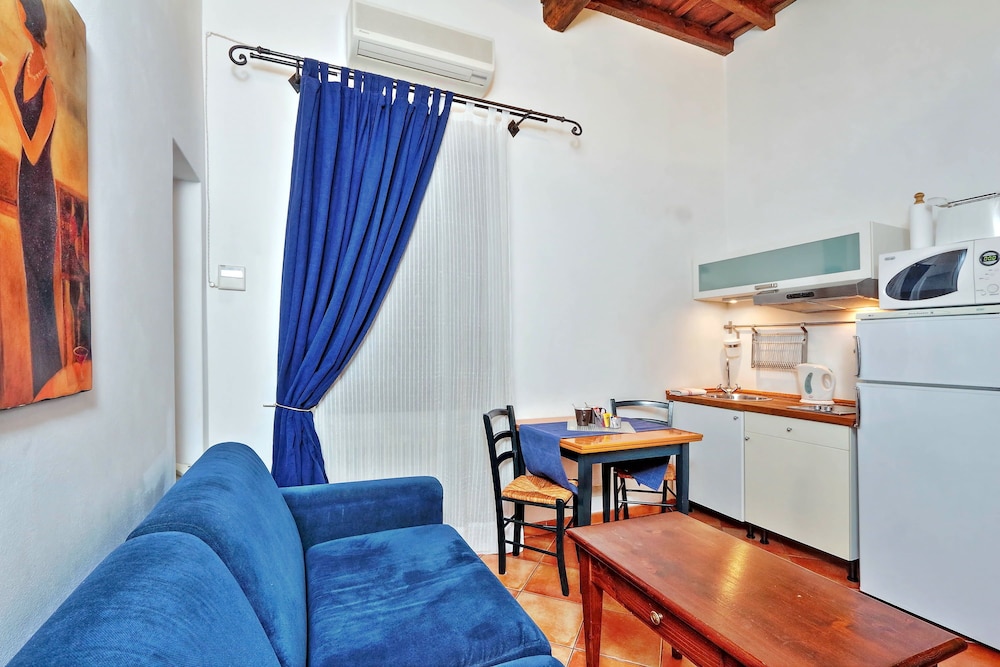 PALAZZO OLIVIA - RESIDENZA LEUTARI