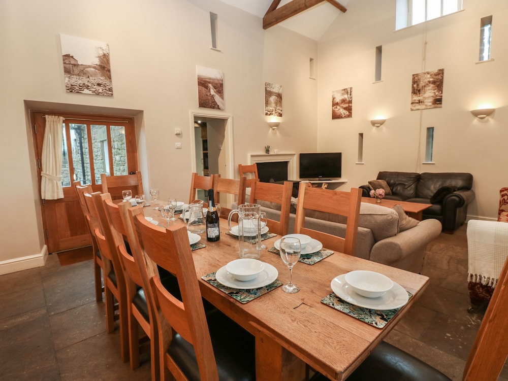 The Tithe Barn