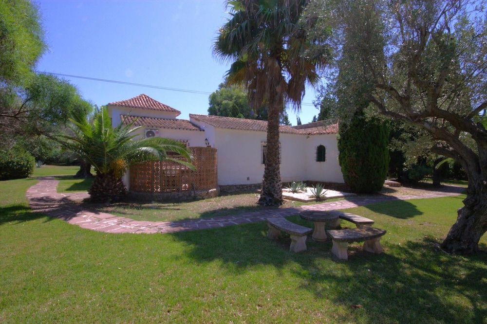 La Cartuja in Javea With 5 Bedrooms and 4 Bathrooms
