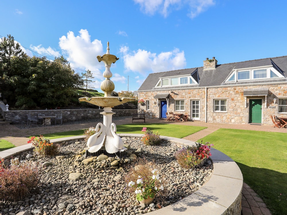 Tyn Towyn - Ty Glas view 4
