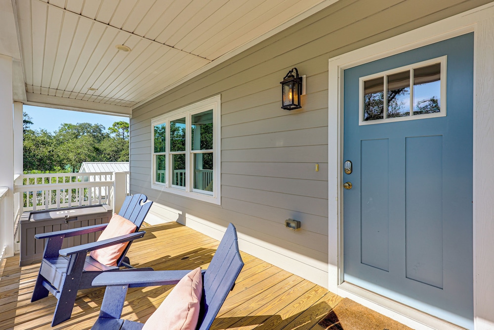 < 1 Mi to Beach: Home w/ Pool in Oak Island!