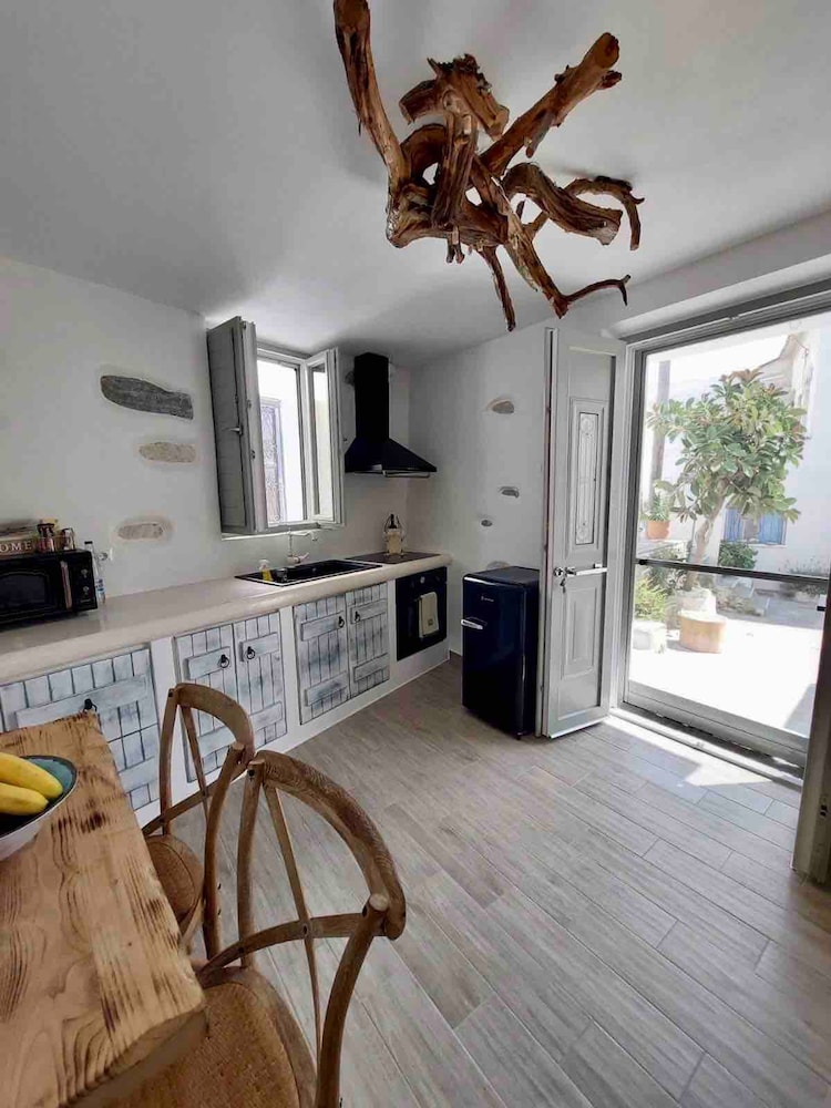 My Grandma s Home Naxos
