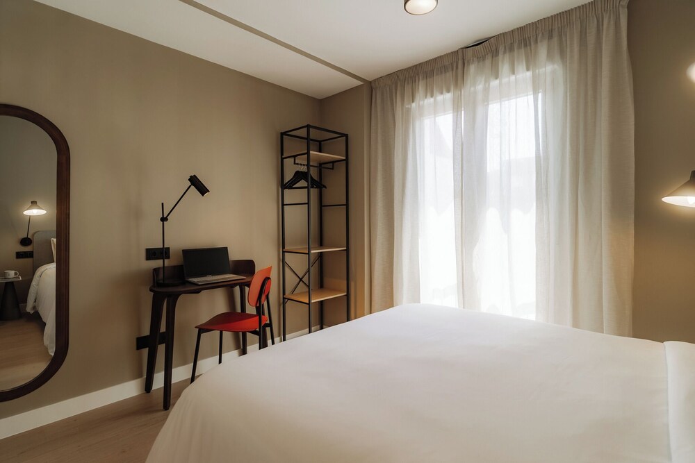 Via Monte Apartments