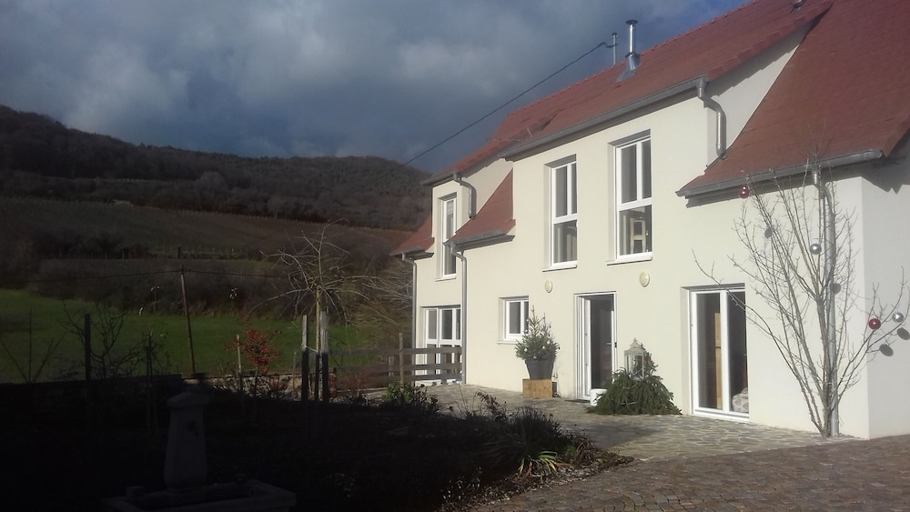 Aux vignes view 2
