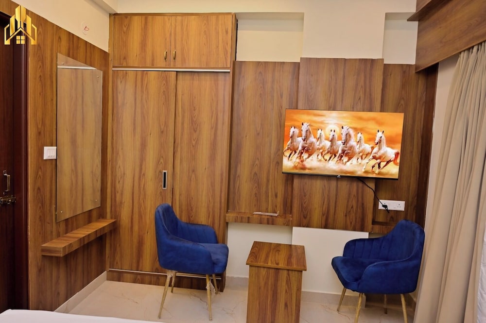 Hotel Noble Nook 100 ft. Road Indiranagar