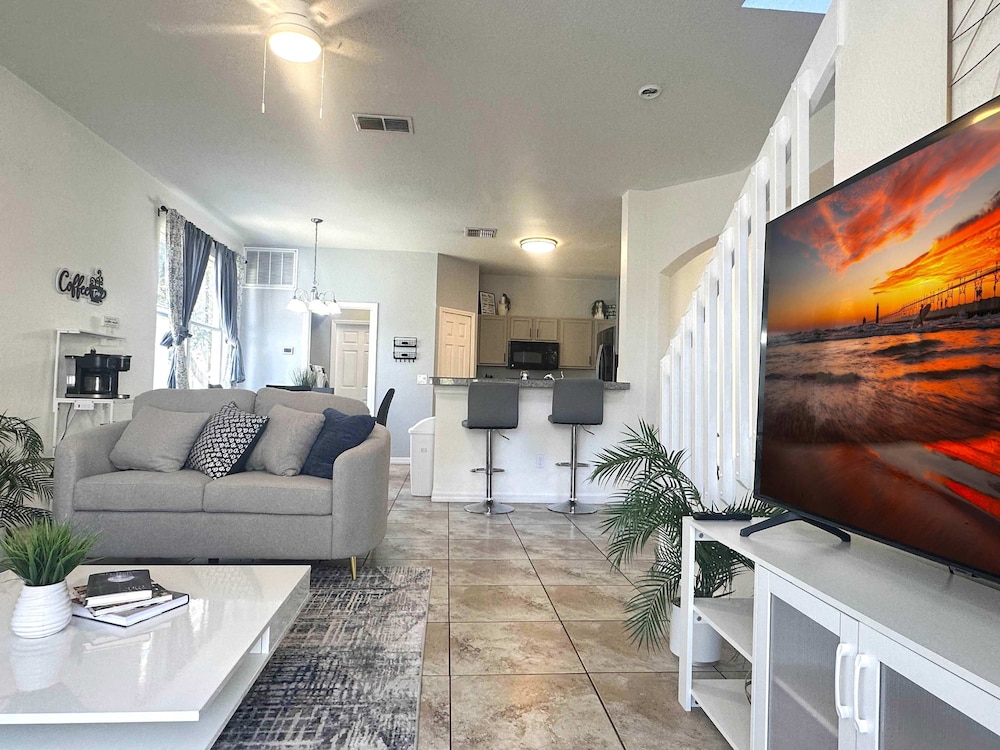 Family Villa 5 Bedroom Near Disney World