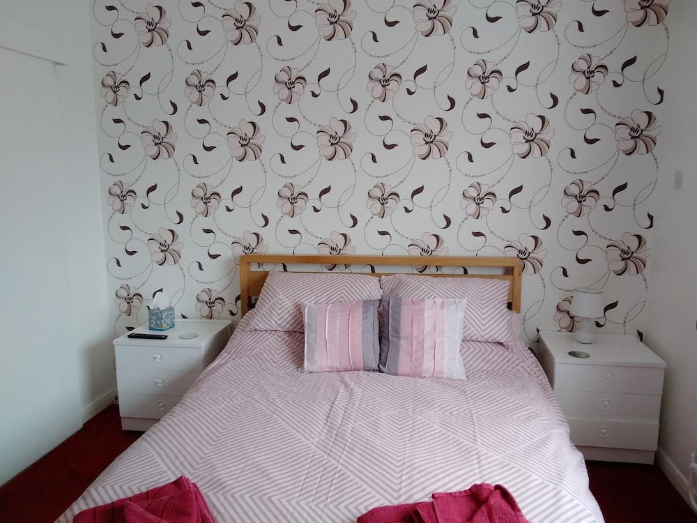 Whiteways Hotel