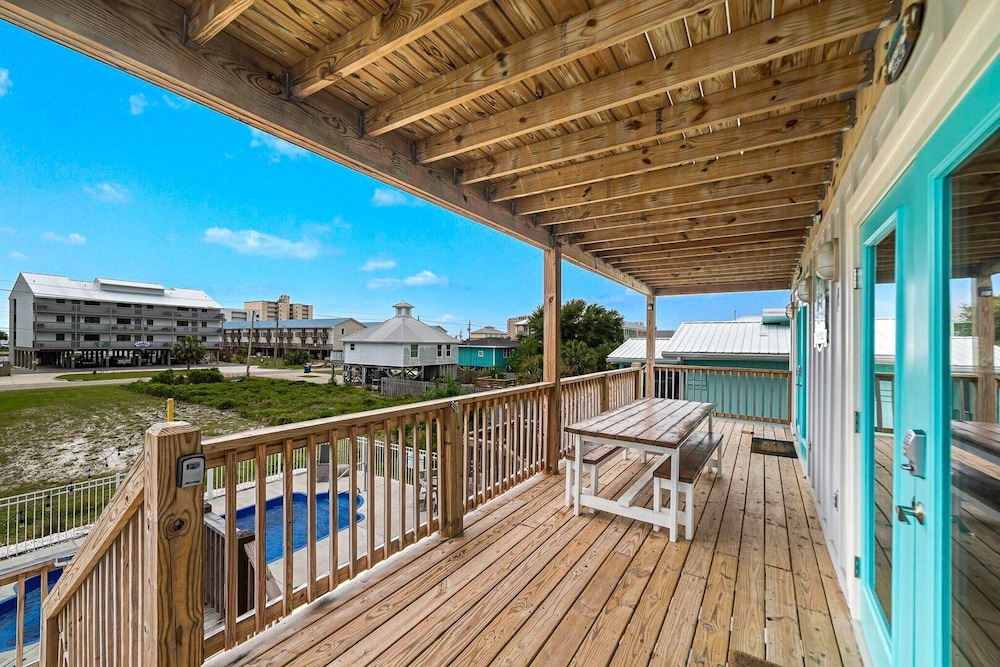 Pipedreams 333 W 4 Bedroom Home