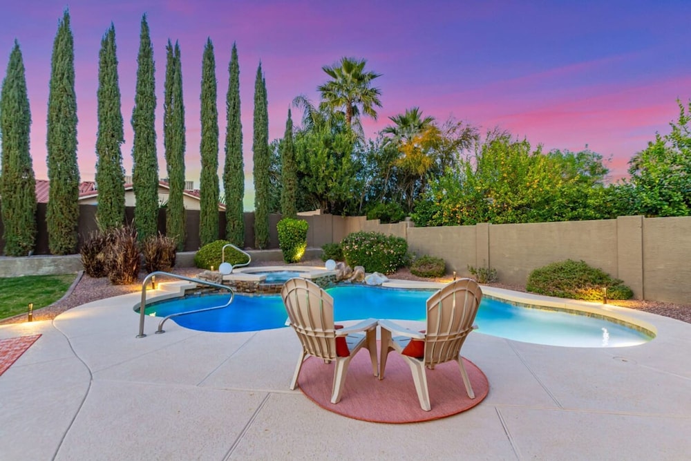The Dreaming Tree Sleeps 10 Pool Spa Firepit BBQ