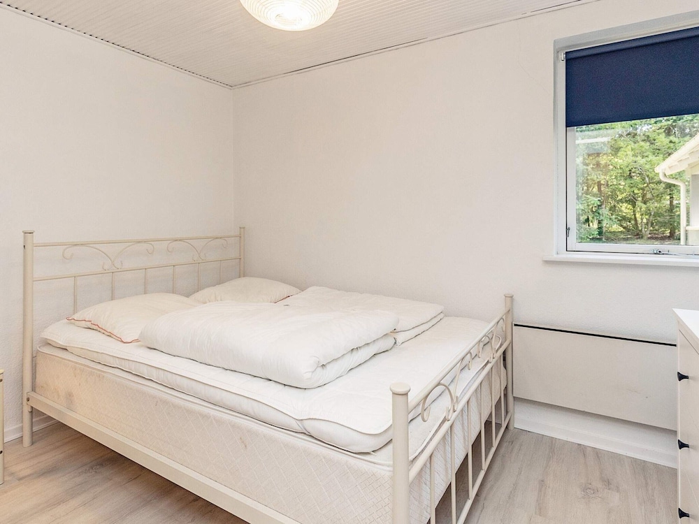 6 Person Holiday Home in Hojslev