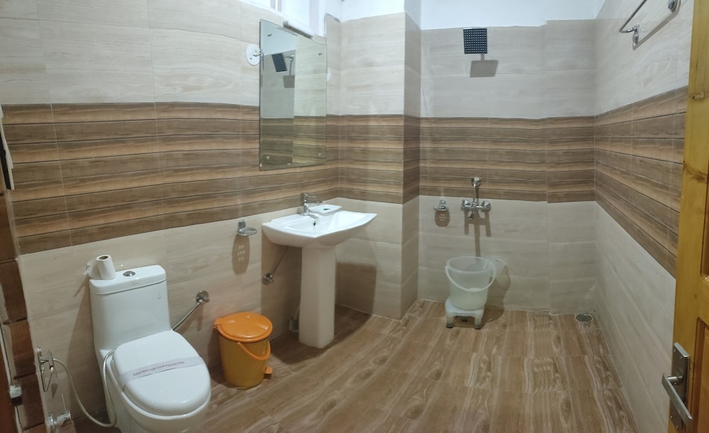 Hotel Sarla Regency