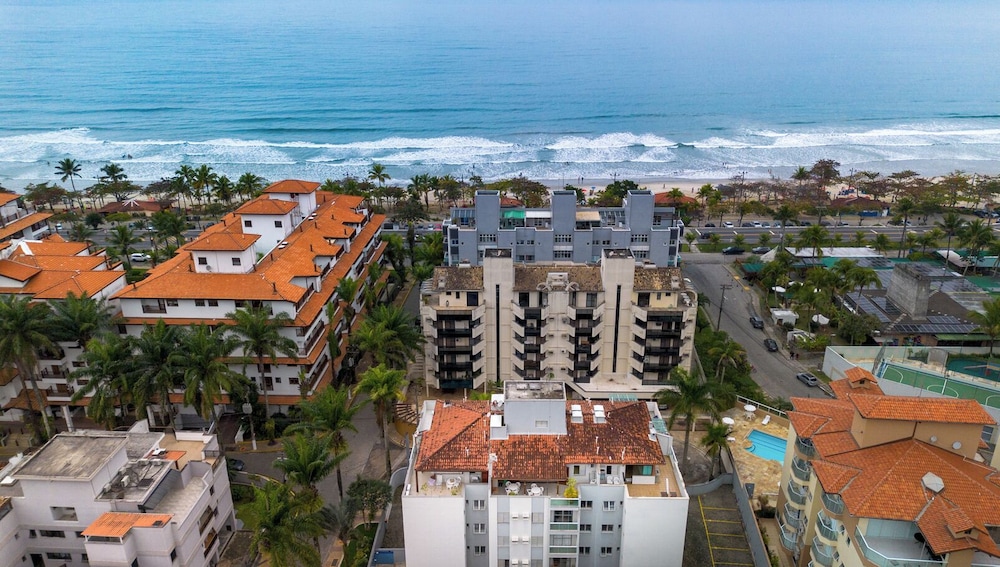 Cobertura com Churrasq e Piscina a 250m da Praia