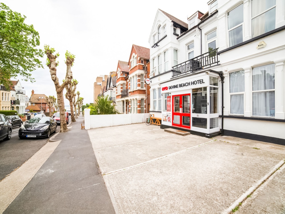 Devine Beach Hotel, Westcliff Southend-On-Sea