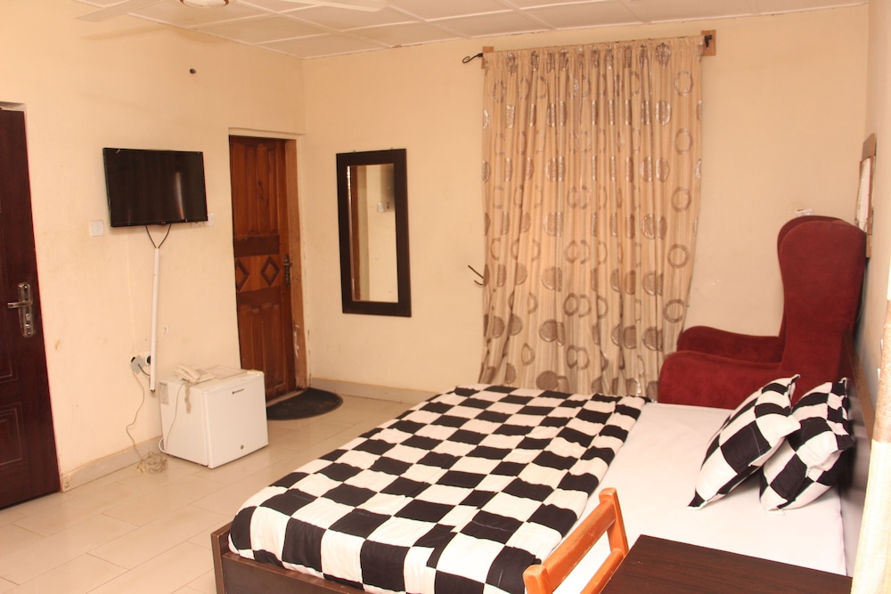 Sapphire Guest House view 4