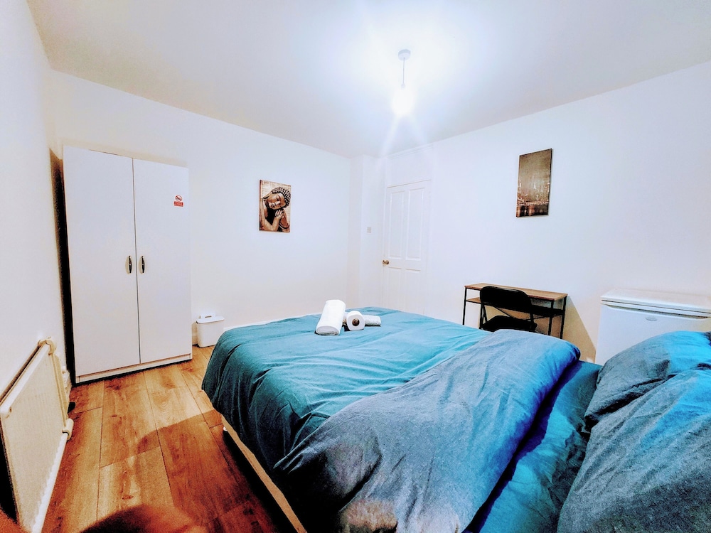 Bas Charming 3 Bedroom House