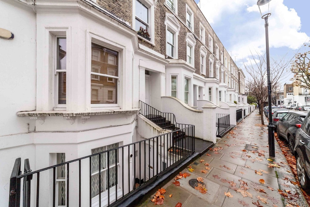 Elegant Chelsea Hideaway
