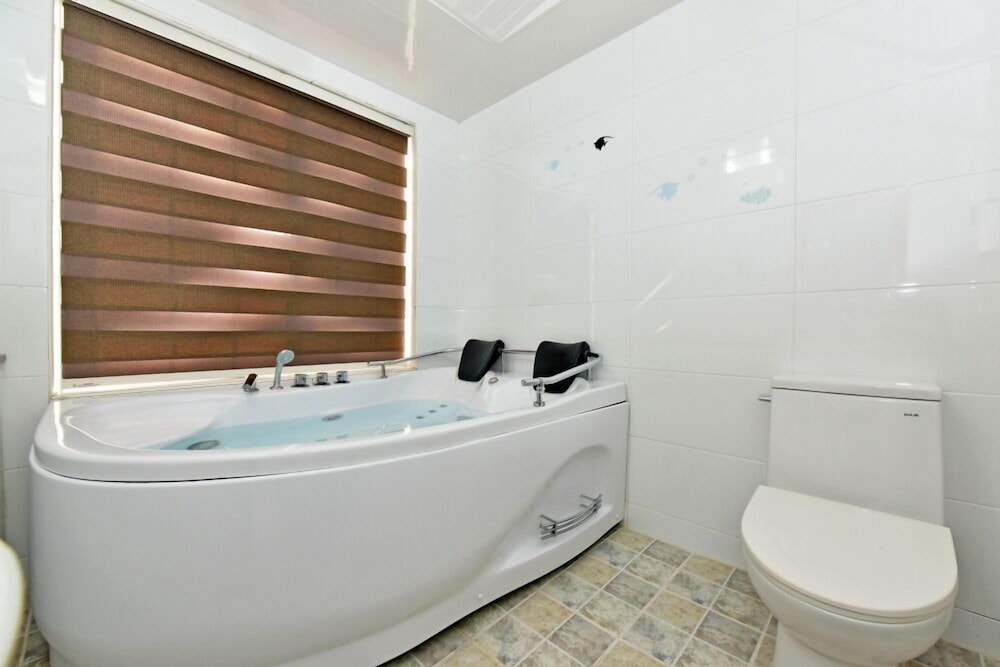Namhae Bluemare Pension